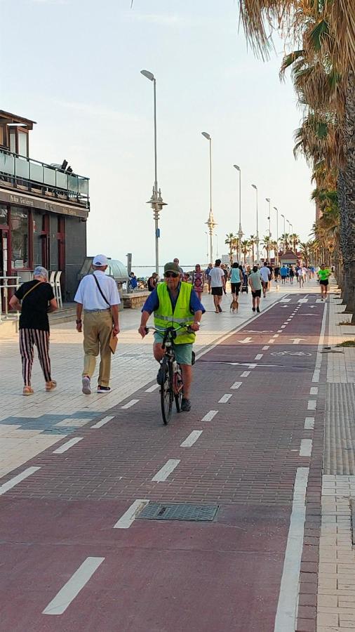 Apartamento El barquito del abuelo Málaga Exterior foto